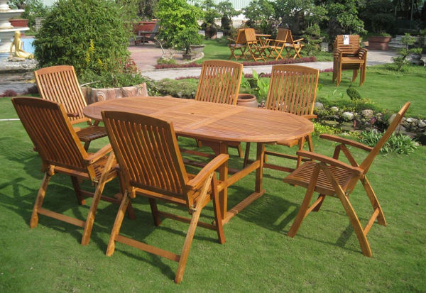 Picture of Saragossa Set of 7 Oval Dining Group - Brown Stain