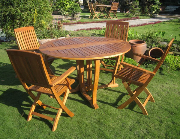 Picture of Marbella Set of 5 Round Dining Group - Brown Stain