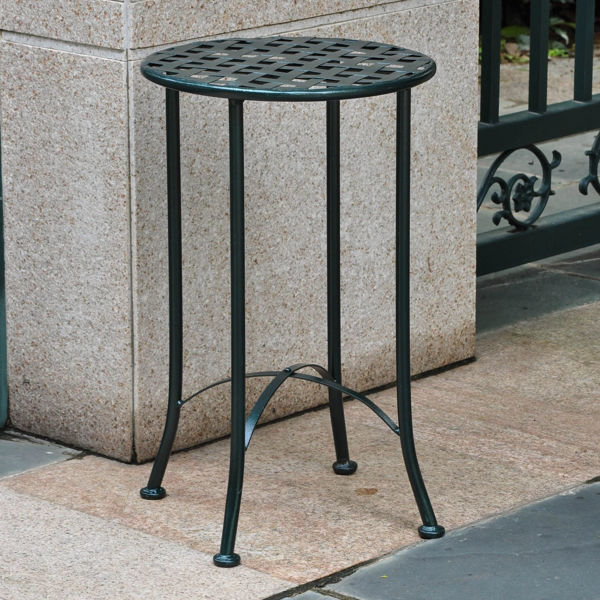 Picture of Mandalay Iron Round Table - Verdi Green